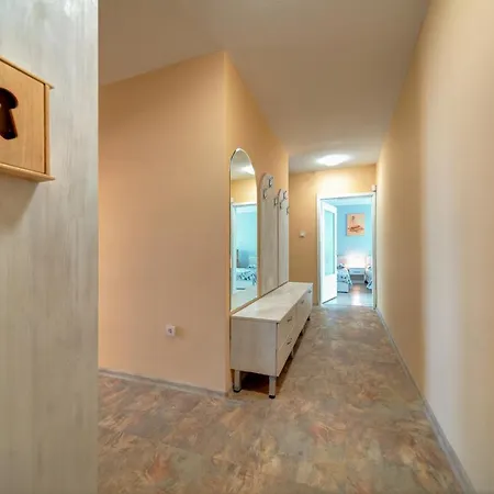 Apartment Daisy - 3 Room&kitchen In Lazur