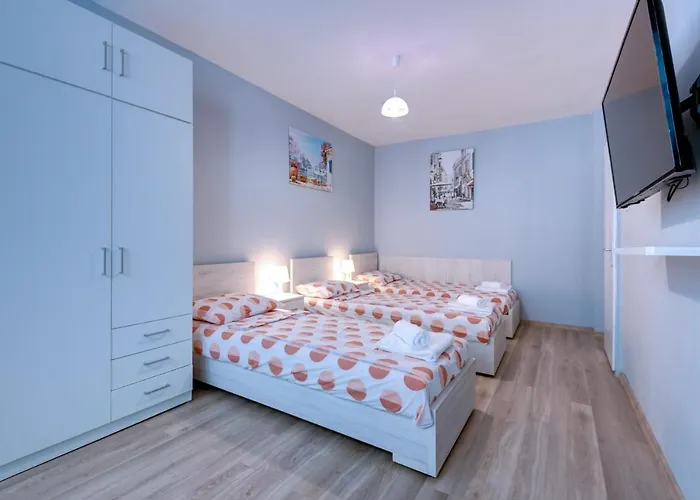 Apartment Daisy - 3 Room&kitchen In Lazur